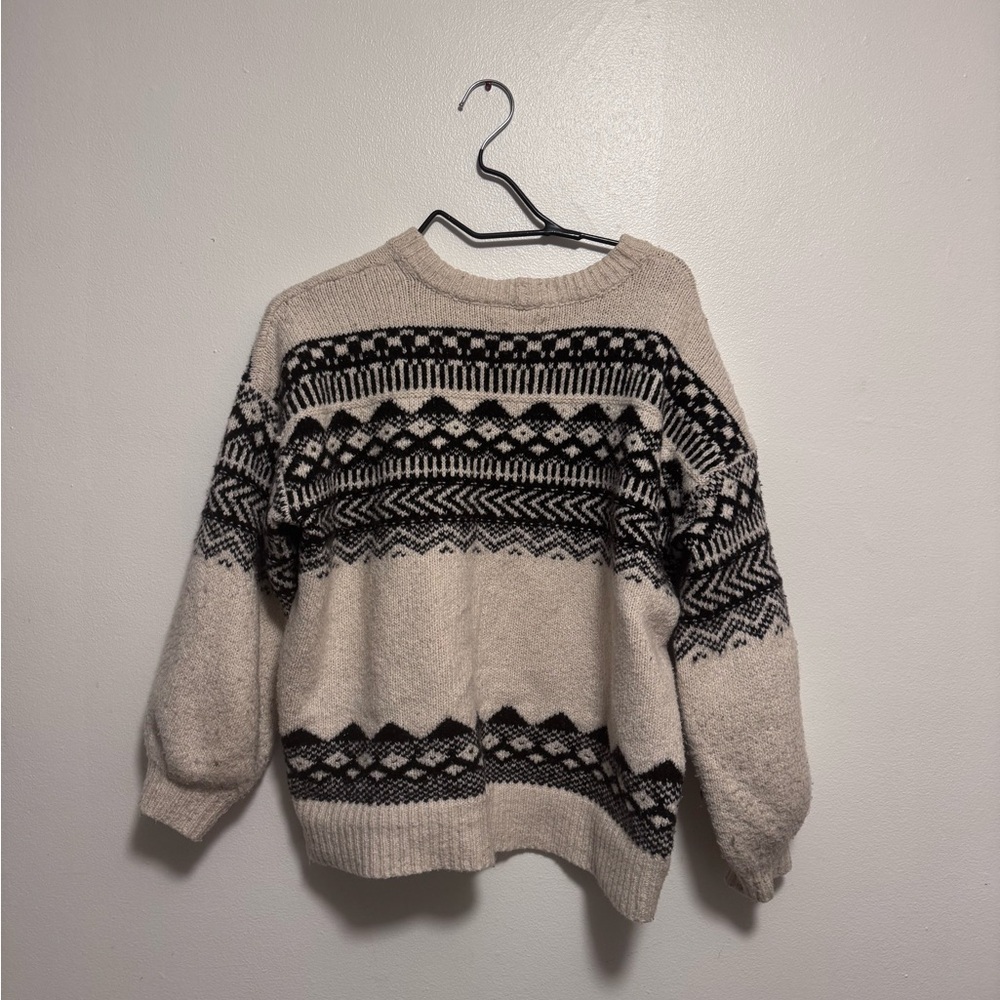 American Eagle Black and Cream Knit Sweater